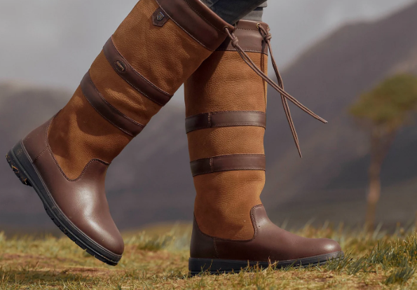 Explorez le monde avec élégance grâce aux bottes Dubarry pour toutes vos aventures
