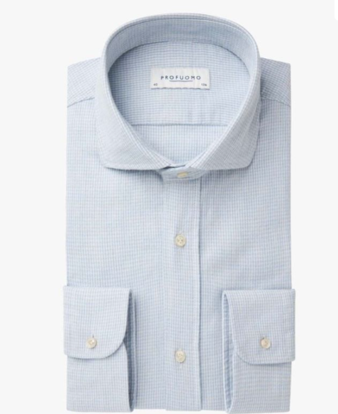 Profuomo propose des chemises et accessoires pour hommes élégants qui allient tradition italienne et raffinement moderne